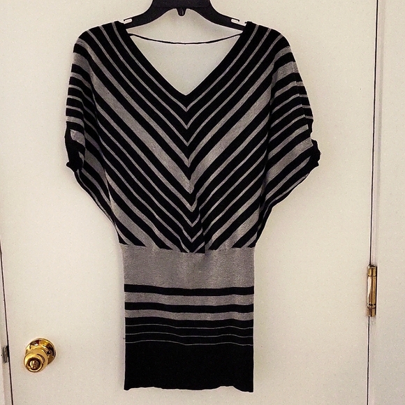 Batwing striped top - Picture 1 of 3